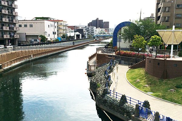 東京