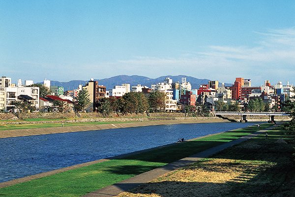 石川